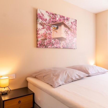 Apartmani Nela Kastela Bagian luar foto