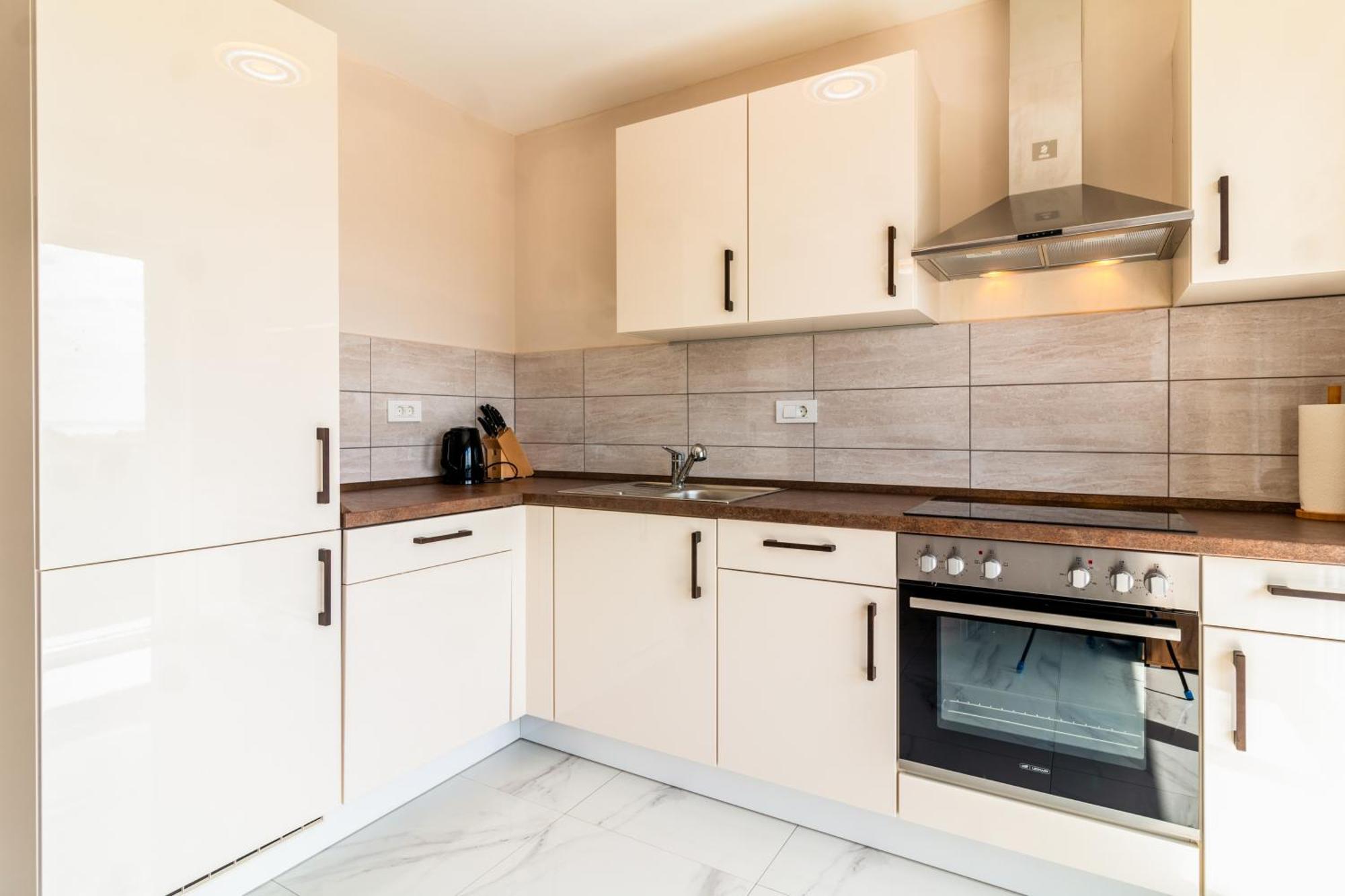 Apartmani Nela Kastela Bagian luar foto