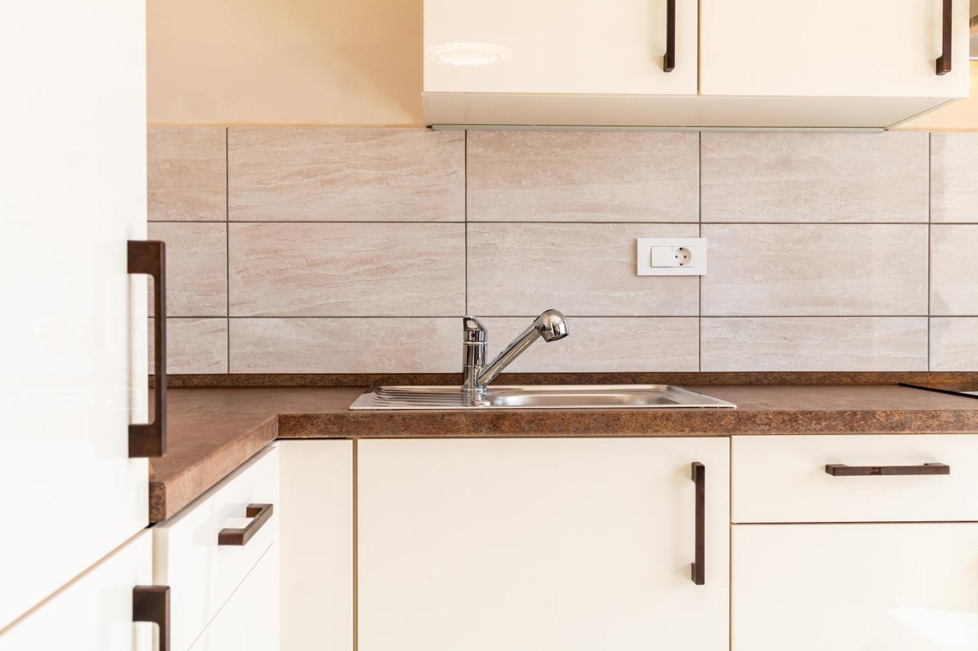 Apartmani Nela Kastela Bagian luar foto