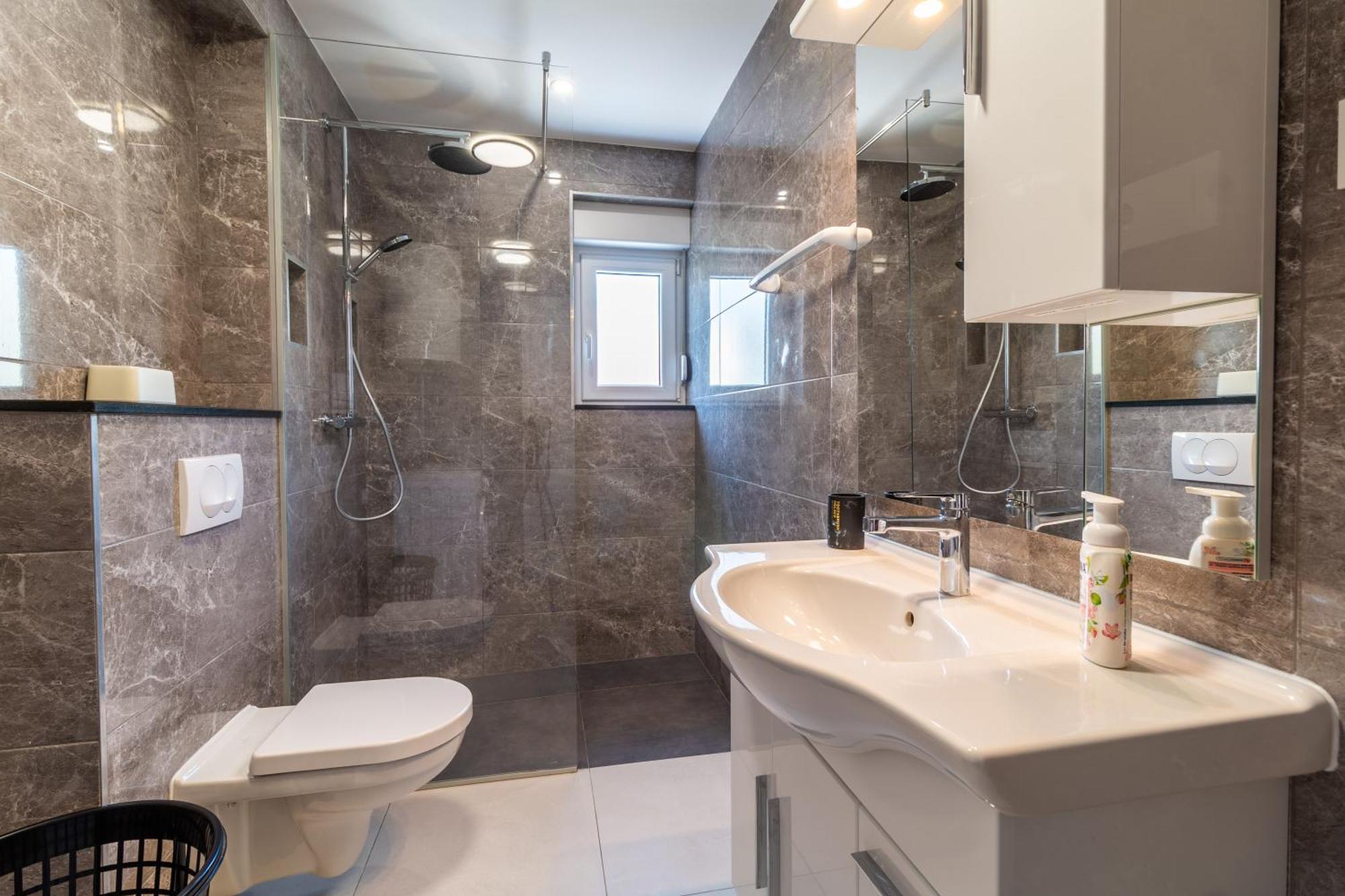 Apartmani Nela Kastela Bagian luar foto