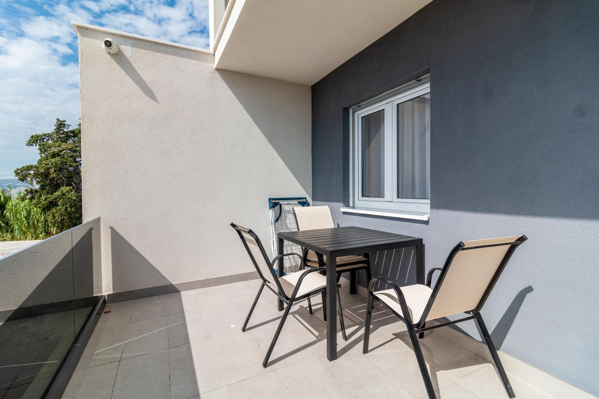 Apartmani Nela Kastela Bagian luar foto