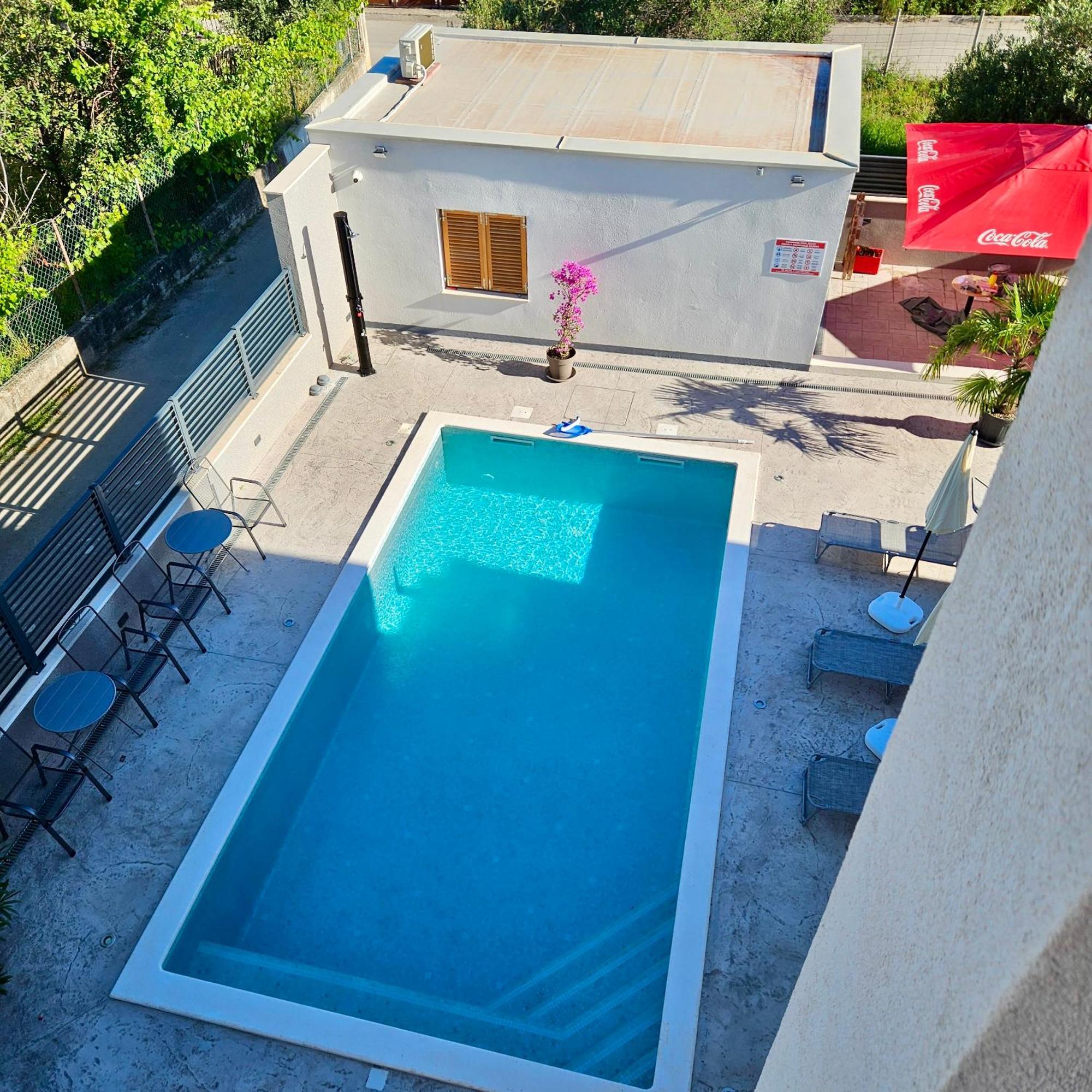 Apartmani Nela Kastela Bagian luar foto